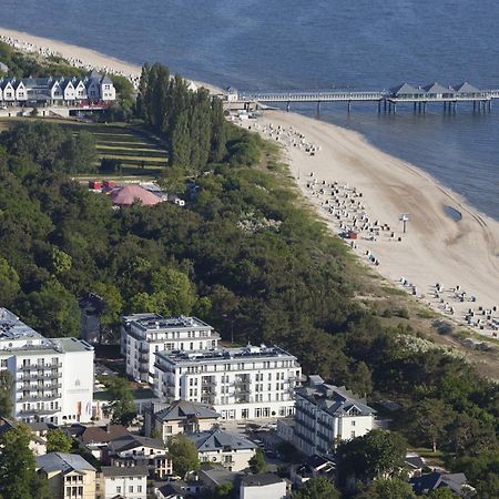 Steigenberger Grandhotel & Spa Heringsdorf מראה חיצוני תמונה Aerial view of the town