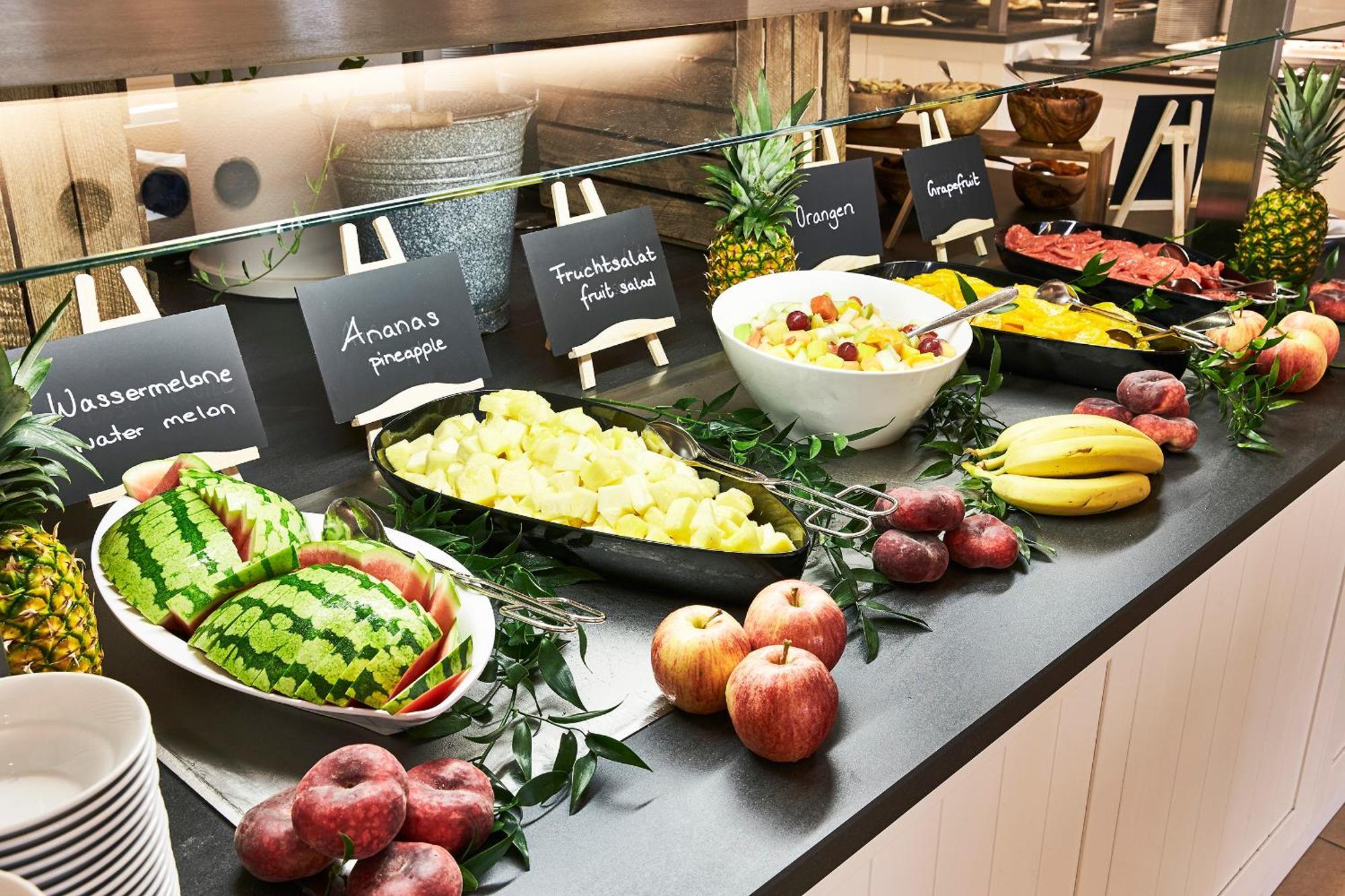 Steigenberger Grandhotel & Spa Heringsdorf מראה חיצוני תמונה Fruit salad